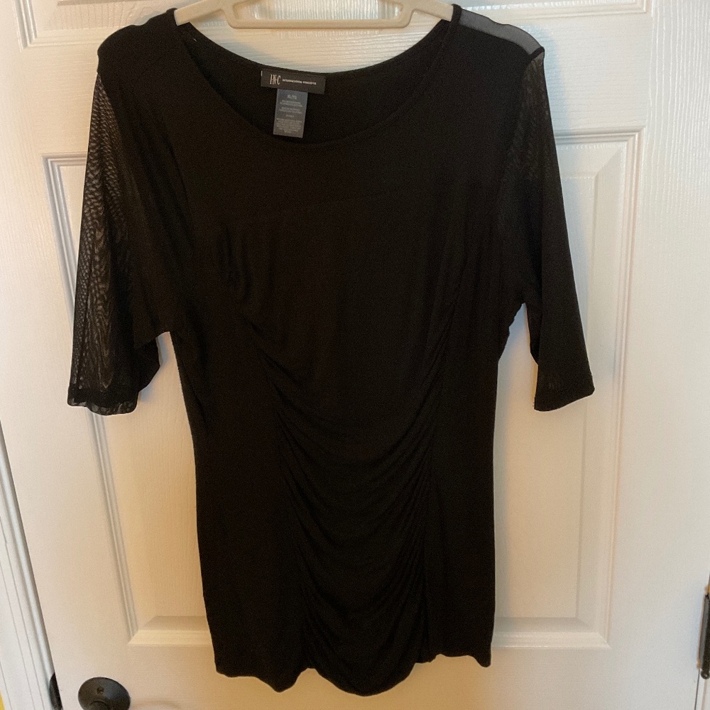 LADIES BLACK TOP.  INTERNATIONAL CONCEPTS (INC) SIZE XL. V GOOD CONDITION!